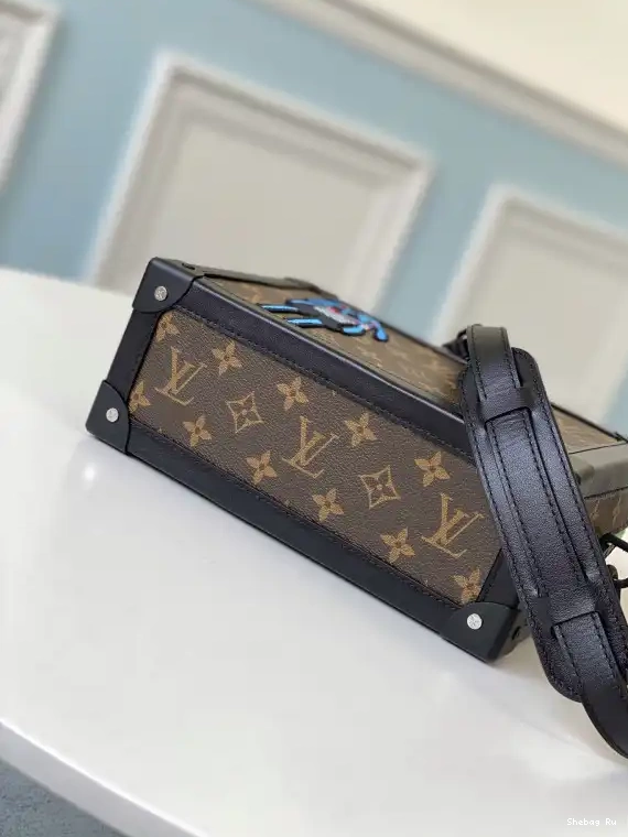 SOFT VUITTON LOUIS TRUNK 0605